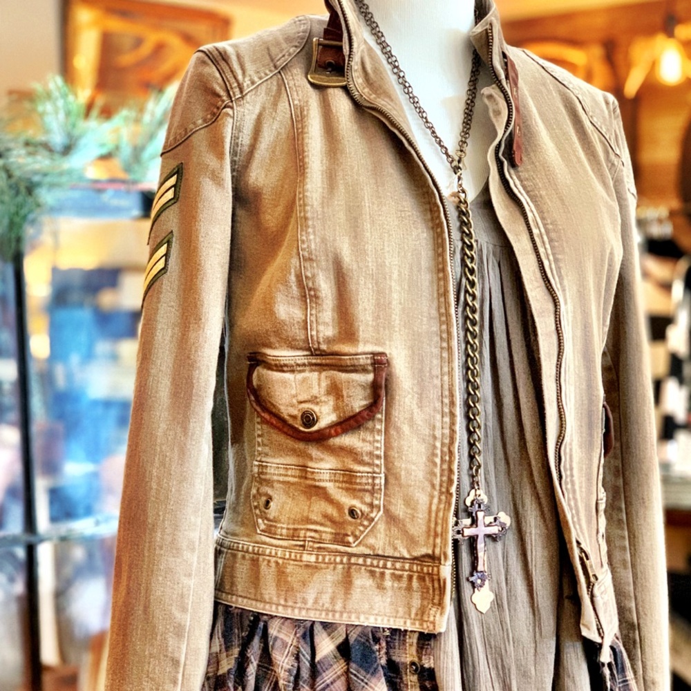 SOLD ♥️ Tattered Military Style Jacket - Picture 4 of 8